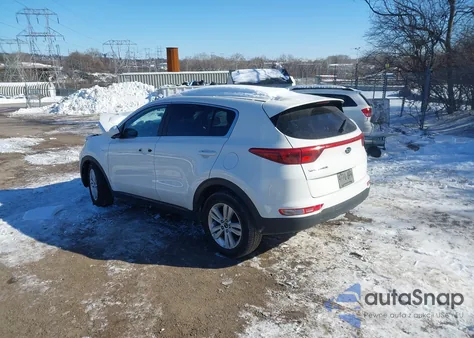 2017 Kia Sportage Lx z USA, uszkodzony, nr VIN KNDPMCAC1H7033542